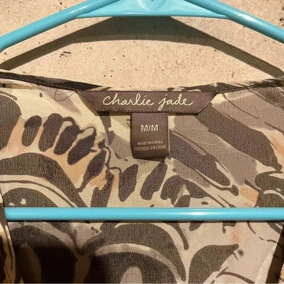 Charlie Jade 100% Silk Dress Tie Waist Ruffle Zip Front Abstract Pockets Size M - Picture 4 of 14